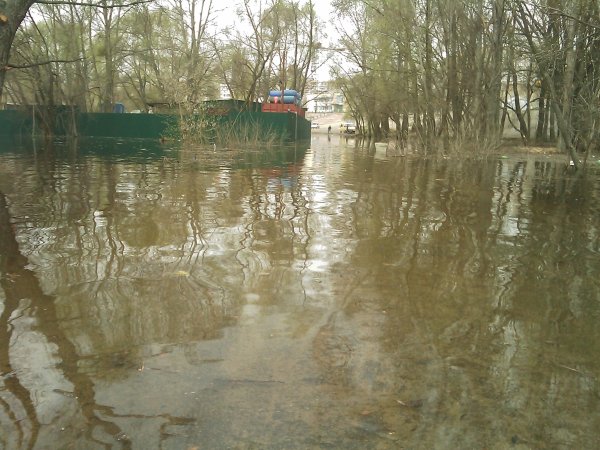 17 апреля 2010 года, 28 фото затопленной Оболони - 17042010-28foto-zatoplennoj-Oboloni_15