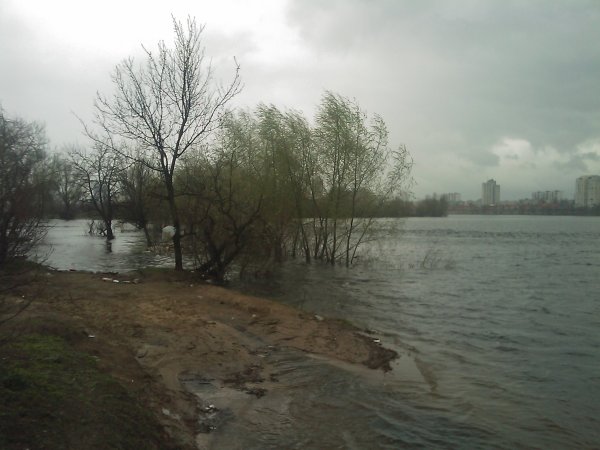 17 апреля 2010 года, 28 фото затопленной Оболони - 17042010-28foto-zatoplennoj-Oboloni_28