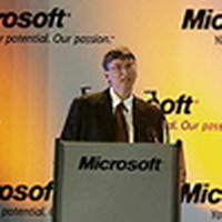 Гейтс обещает новое устройство, которое "изменит образ жизни" - 20061108195331679_1