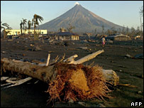 Число погибших на Филиппинах после оползня растет - 20061203184113311_1
