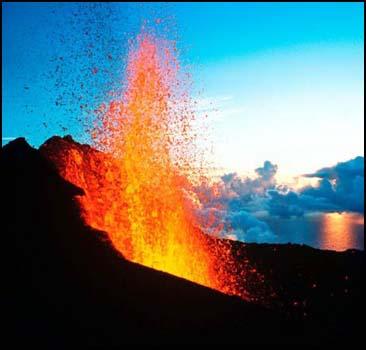 На Камчатке начал извергаться вулкан - 20071106185947703_1