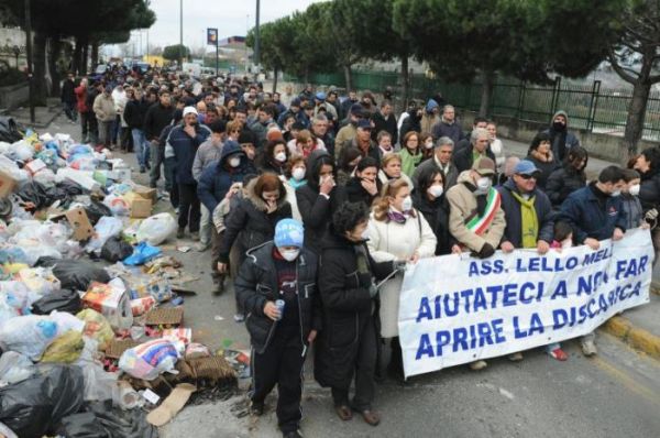 Мусорный кризис в Неаполе - 20080109225645199_3