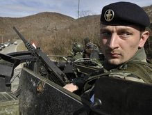 Сербы вступили в бой с косовскими полицейскими - 20080225230447962_1