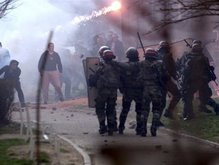 Грузия выводит миротворцев из Косово - 20080414173001862_1