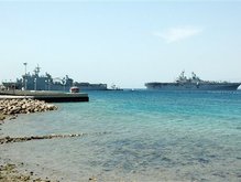 В Черном море проходят американо-грузинские военные учения    - 20080515151247937_1
