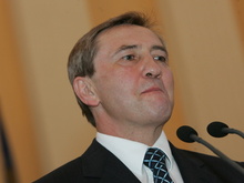 Больше всего голосов Черновецкий получил в Дарнице и на Оболони   - 2008052617225290_1