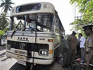 При теракте в столице Шри-Ланки погиб 21 человек - 20080606103300124_1