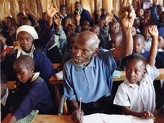 Кенийского школьника поместили в дом престарелых - 20080609100838462_1