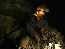 В Кривом Роге под землей бастуют шахтеры - 20080710145153958_1