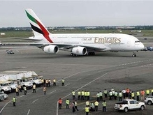 Airbus A380 осуществил свой первый регулярный рейс в Нью-Йорк  - 20080804094013368_1