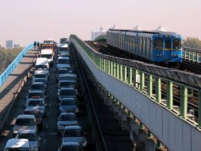 С завтрашнего дня проезд в киевском метро подорожает в четыре раза - 20081031143149876_1