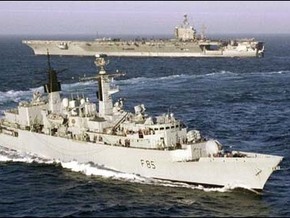 Английский фрегат захватил пиратское судно возле берегов Сомали - 20081113144154641_1