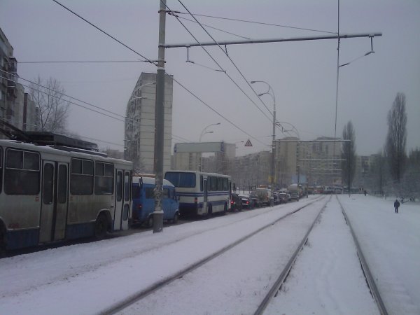 19 февраля 2009 года, пробка на улице Героев Днепра - probka-na-geroev-dnepra_2