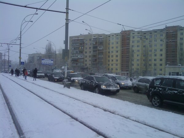 19 февраля 2009 года, пробка на улице Героев Днепра - probka-na-geroev-dnepra_3