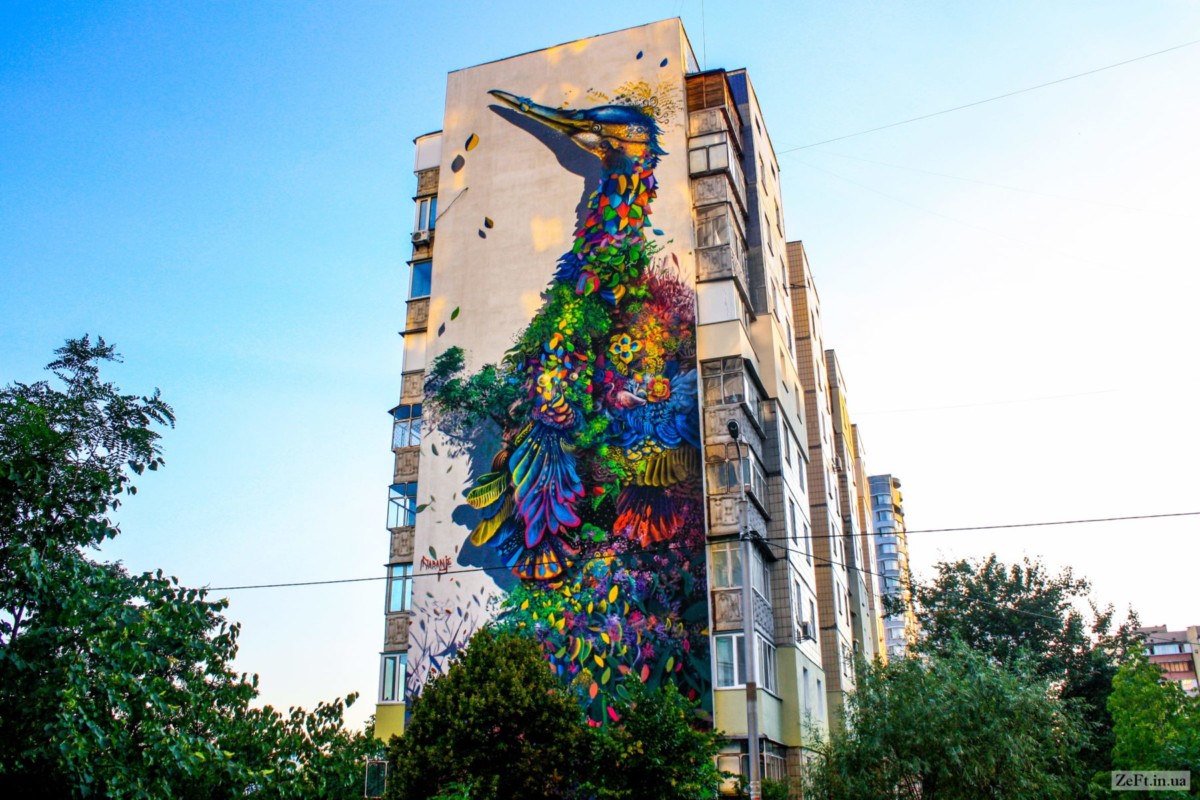 mural-na-prospekti-mikoli-bazhana-5e-kiyiv-1-1800×1200